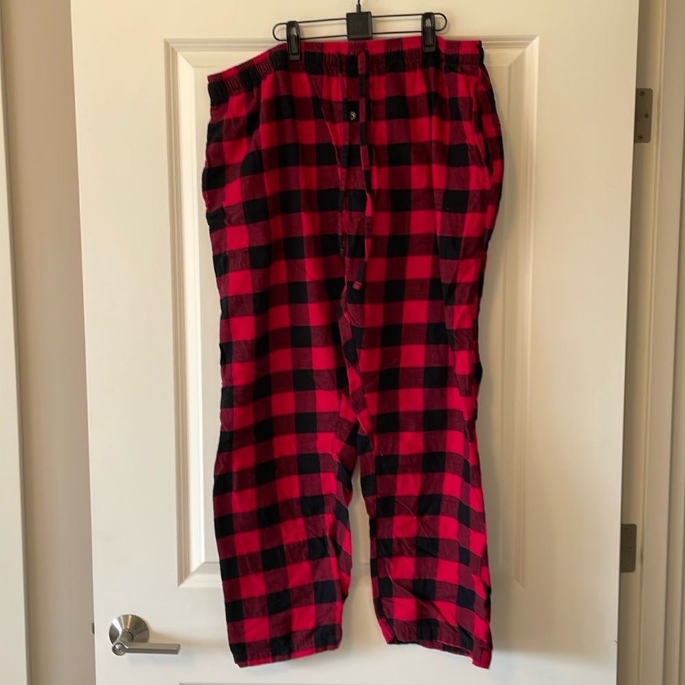 Black and red checkered flannel pants size XL